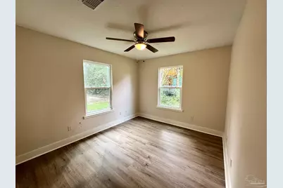 424 Front St, Century, FL 32535 - Photo 34