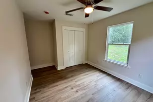 424 Front St, Century, FL 32535 - Photo 38
