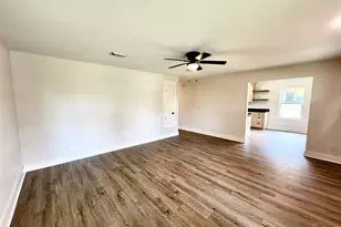 424 Front St, Century, FL 32535 - Photo 40