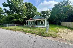 424 Front St, Century, FL 32535 - Photo 2