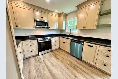 424 Front St, Century, FL 32535 - Photo 16
