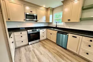 424 Front St, Century, FL 32535 - Photo 16