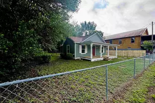 424 Front St, Century, FL 32535 - Photo 6