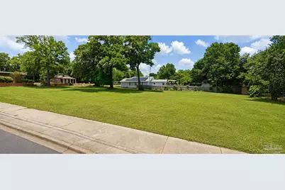 320 N Pace Blvd, Pensacola, FL 32501 - Photo 2