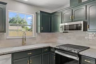 601 E Scott St, Pensacola, FL 32503 - Photo 4