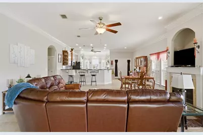 2092 Pritchard Pt Dr, Navarre, FL 32566 - Photo 12