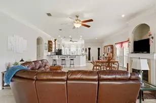 2092 Pritchard Point Dr, Navarre, FL 32566 - Photo 12