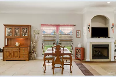2092 Pritchard Pt Dr, Navarre, FL 32566 - Photo 16