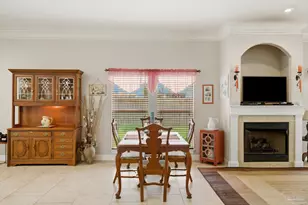 2092 Pritchard Point Dr, Navarre, FL 32566 - Photo 16