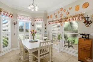 2092 Pritchard Point Dr, Navarre, FL 32566 - Photo 18