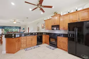 2092 Pritchard Point Dr, Navarre, FL 32566 - Photo 22