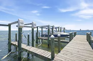 1189 Gulf Breeze Pkwy, Gulf Breeze, FL 32561 - Photo 12