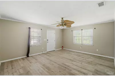 1125 W Scott St, Pensacola, FL 32501 - Photo 4
