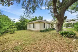 1125 W Scott St, Pensacola, FL 32501 - Photo 16