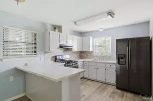 1125 W Scott St, Pensacola, FL 32501 - Photo 6