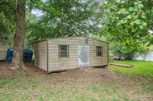 6209 E Shore Dr, Pensacola, FL 32505 - Photo 36