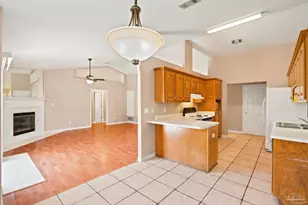 6000 Yellow Rose Dr, Pensacola, FL 32526 - Photo 10