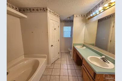 6000 Yellow Rose Dr, Pensacola, FL 32526 - Photo 12