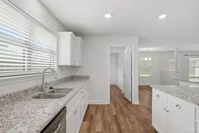 5176 Emmaline Ln, Milton, FL 32570 - Photo 12