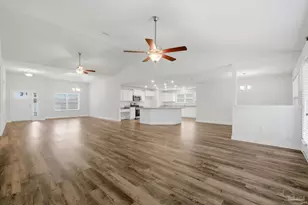 5176 Emmaline Ln, Milton, FL 32570 - Photo 4