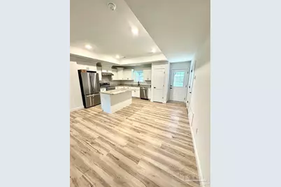 1910 W Kingsfield Rd, Cantonment, FL 32533 - Photo 2
