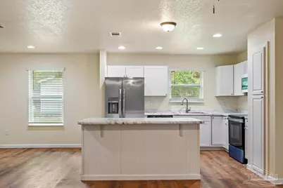 715 Edwards St, Pensacola, FL 32507 - Photo 18