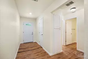 715 Edwards St, Pensacola, FL 32507 - Photo 4