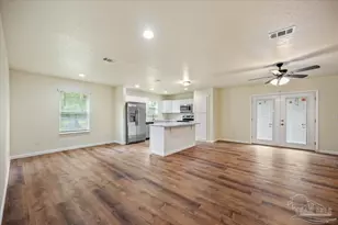 715 Edwards St, Pensacola, FL 32507 - Photo 14