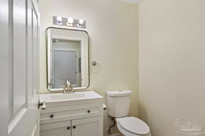 715 Edwards St, Pensacola, FL 32507 - Photo 10