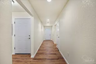 715 Edwards St, Pensacola, FL 32507 - Photo 12