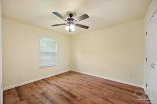 715 Edwards St, Pensacola, FL 32507 - Photo 8