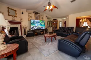 8213 Hartington Dr, Navarre, FL 32566 - Photo 4