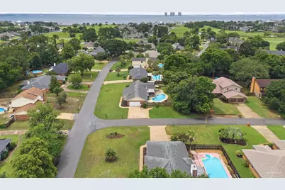 1305 Calcutta Dr, Gulf Breeze, FL 32563 - Photo 46