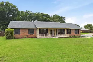 1305 Calcutta Dr, Gulf Breeze, FL 32563 - Photo 2
