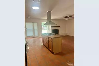 211 Cordoba St, Gulf Breeze, FL 32561 - Photo 6