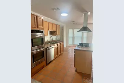 211 Cordoba St, Gulf Breeze, FL 32561 - Photo 4