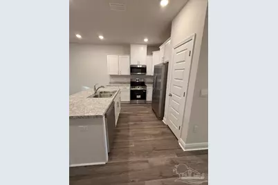 1306 Leeway Dr, Pensacola, FL 32507 - Photo 2