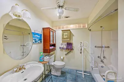 5411 Pond View Dr, Milton, FL 32570 - Photo 14