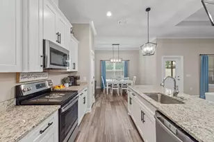 9073 E River Dr, Navarre, FL 32566 - Photo 14