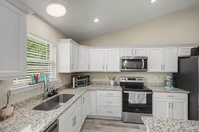 3613 Berkley Ln, Gulf Breeze, FL 32563 - Photo 18