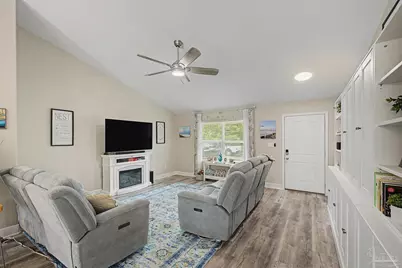 3613 Berkley Ln, Gulf Breeze, FL 32563 - Photo 4