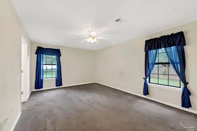 5735 Eagle Dr, Milton, FL 32570 - Photo 10