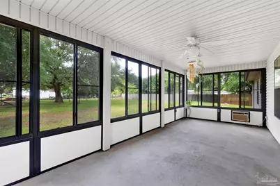 5735 Eagle Dr, Milton, FL 32570 - Photo 18