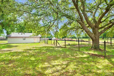 5735 Eagle Dr, Milton, FL 32570 - Photo 24