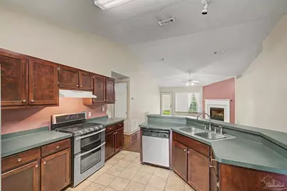 1729 Condor Dr, Cantonment, FL 32533 - Photo 10