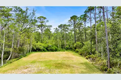 3026 Laurel Dr, Gulf Breeze, FL 32563 - Photo 6