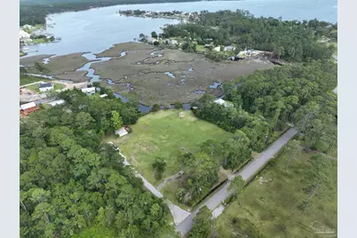 7524 Petersen Pt Rd, Milton, FL 32583 - Photo 10