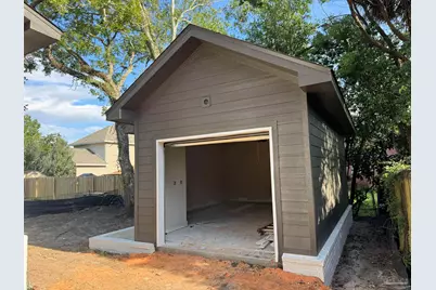 917 E Moreno St, Pensacola, FL 32503 - Photo 40