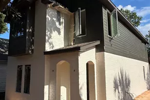 917 E Moreno St, Pensacola, FL 32503 - Photo 2
