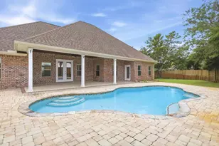 5140 Sandy Shores Dr, Gulf Breeze, FL 32563 - Photo 2